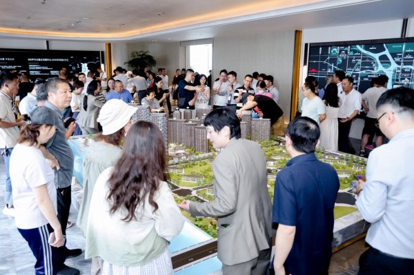 捷希缘配资 “8·8”楼市新政落地满月，北京新房、二手房成交量双升